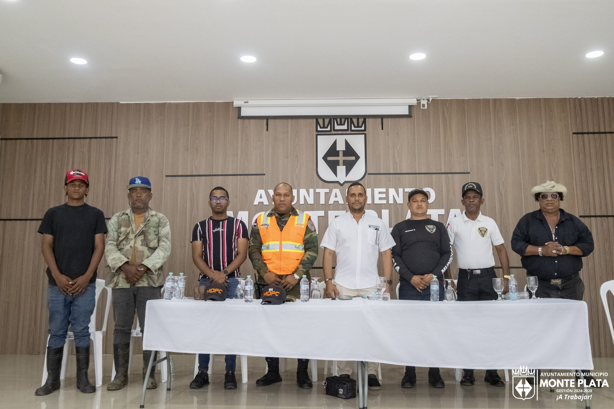 Autoridades presentan resultados positivos de operativos contra animales en vías públicas
