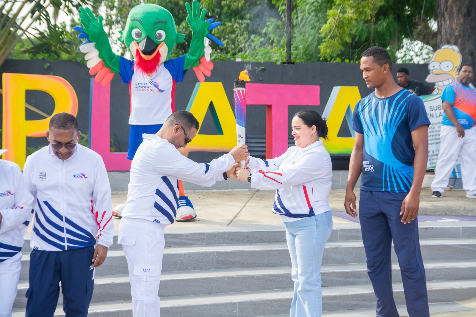Alcalde Héctor Figari recibe la Antorcha Centroamericana y destaca su impacto para el deporte y la integración regional
